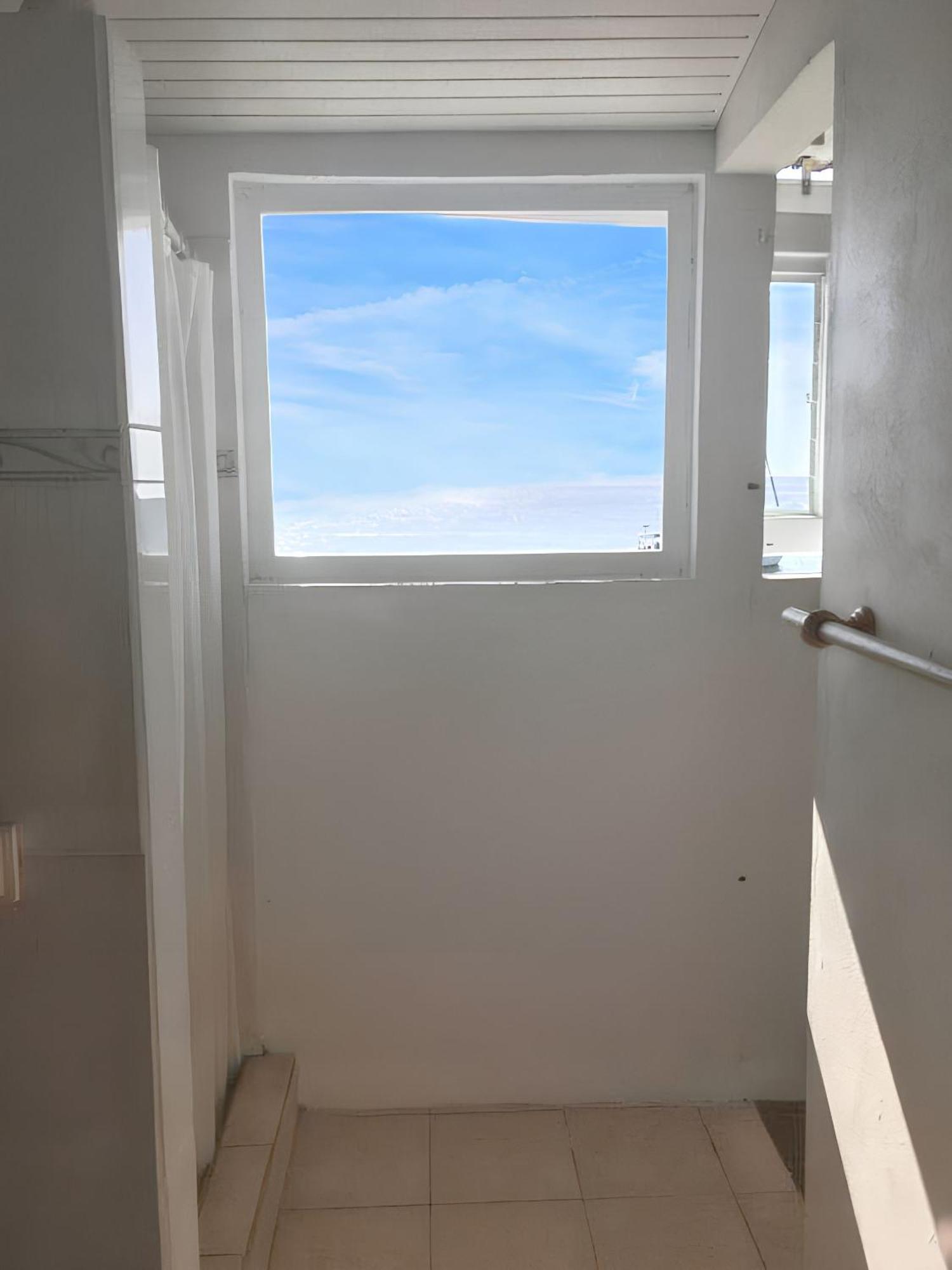 Maison De Charme A Saint-Pierre Avec Vue Sur Mer Et Montagne Exterior foto